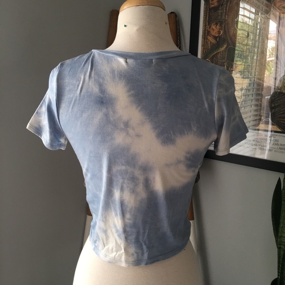 Im different👽blue tie dye alien print crop top - Picture 7 of 7